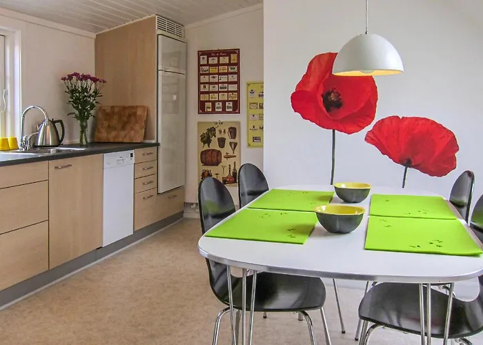 An Awesome In With 2 Bedrooms And Wifi Apartment Gudhjem