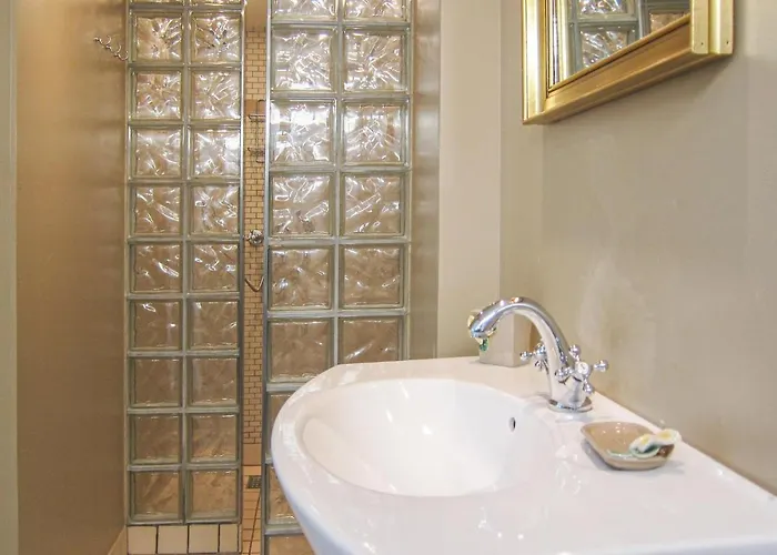 An Awesome In With 2 Bedrooms And Wifi Гудхайм