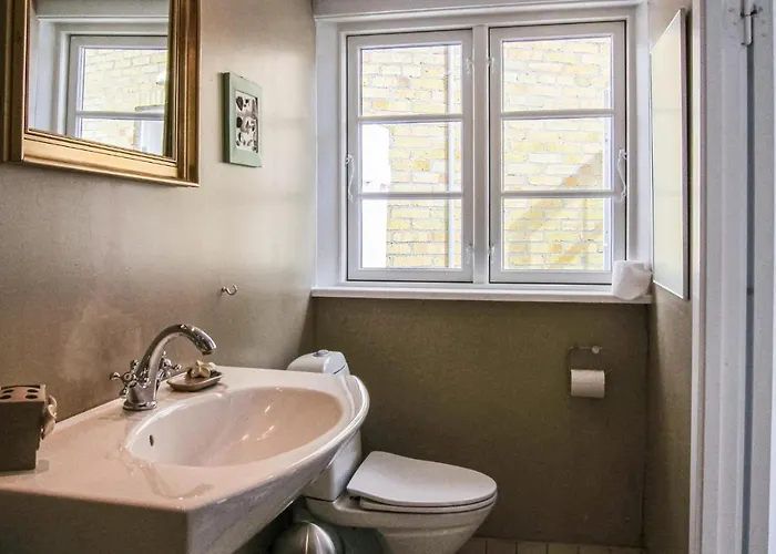 Apartment An Awesome In With 2 Bedrooms And Wifi *